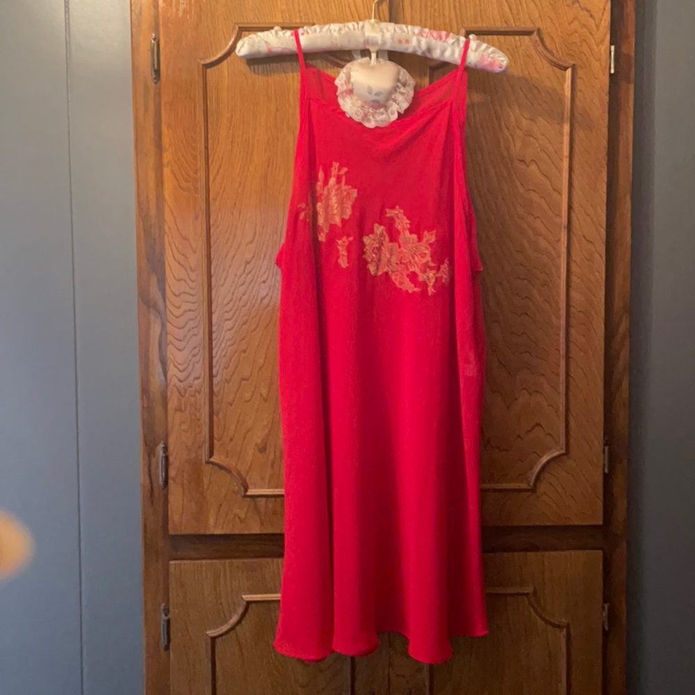 Nighty gown, sleepwear!